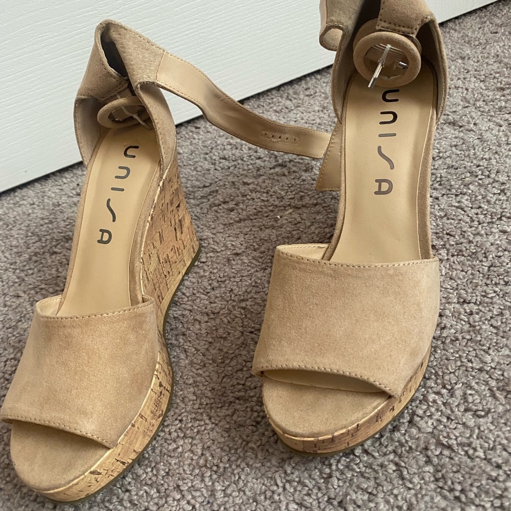 Unisa wedged heels